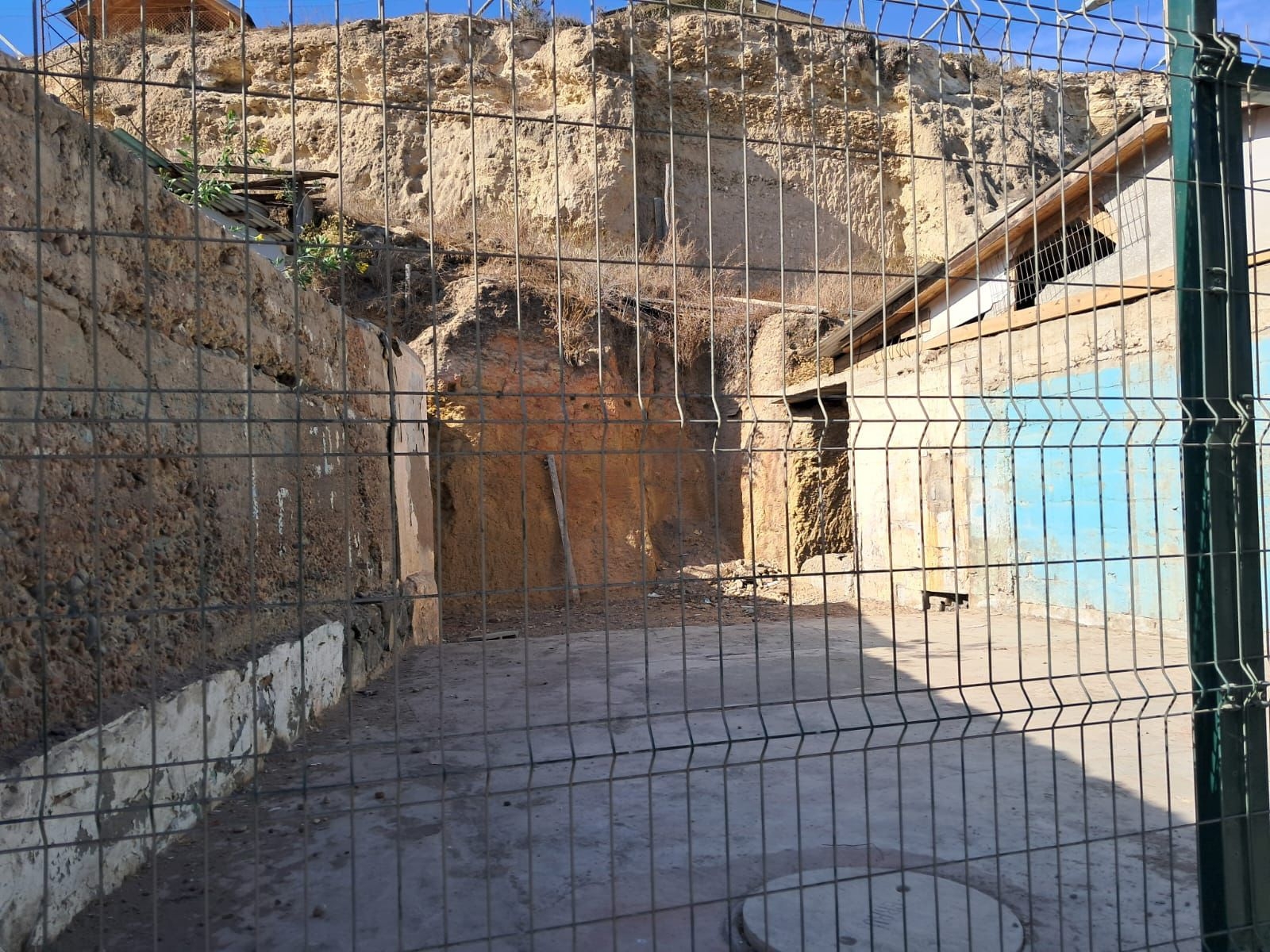Sitio con excelente ubicación en pleno centro de Tongoy a pasos de playas