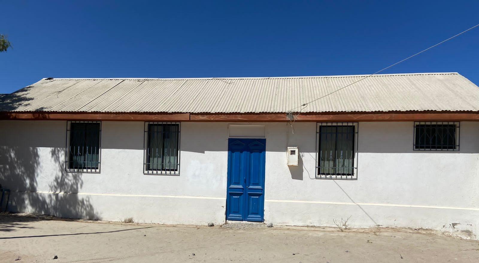 CASA 8 PERSONAS (N° 23)
